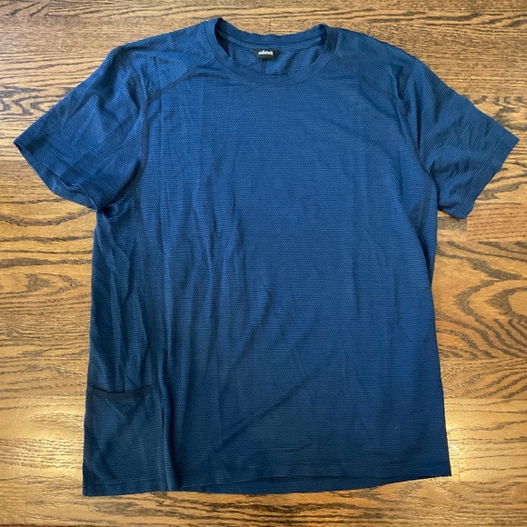 Men’s AllBirds navy and black wool/poly running t-shirt, size L - Picture 1 of 2